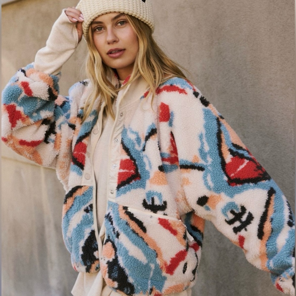 Free people hit the slopes fleece jacket. Size S.